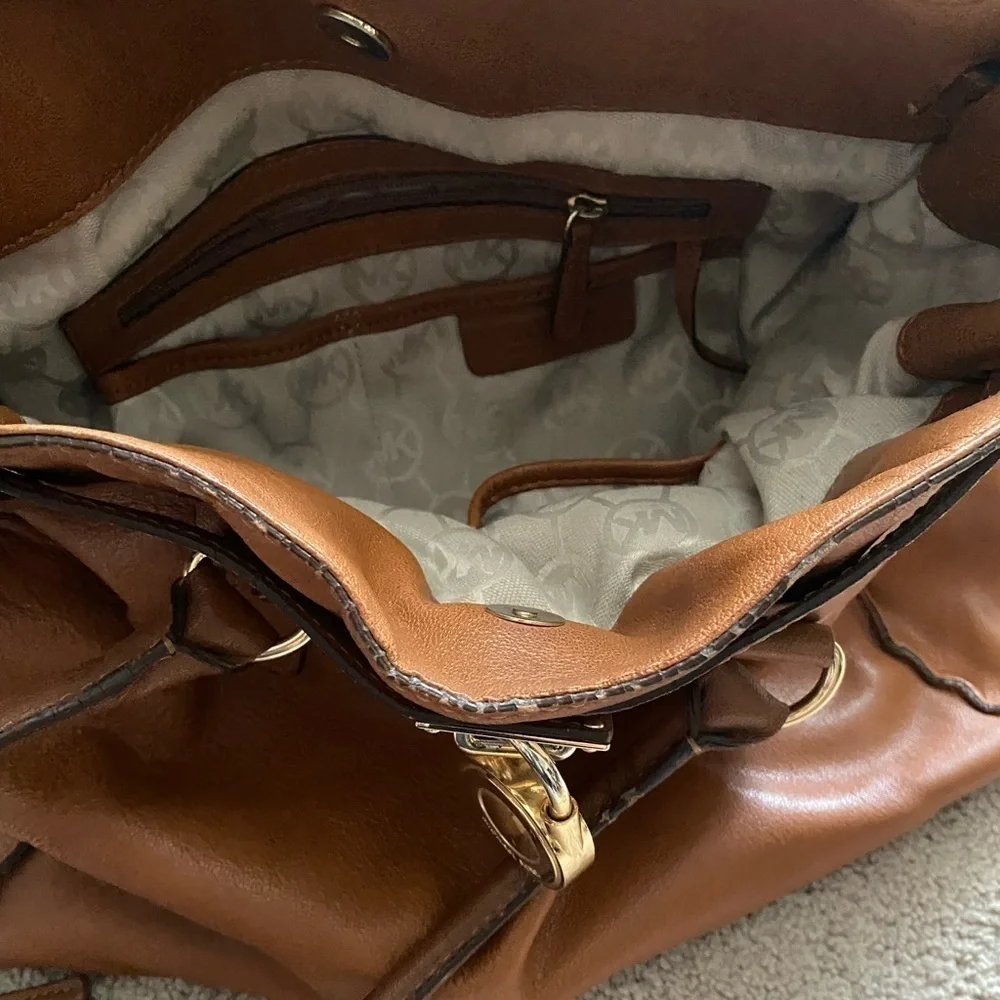 Michael Kors- 100% Brown Leather Large Hamilton Hand Bag with Gold Metal